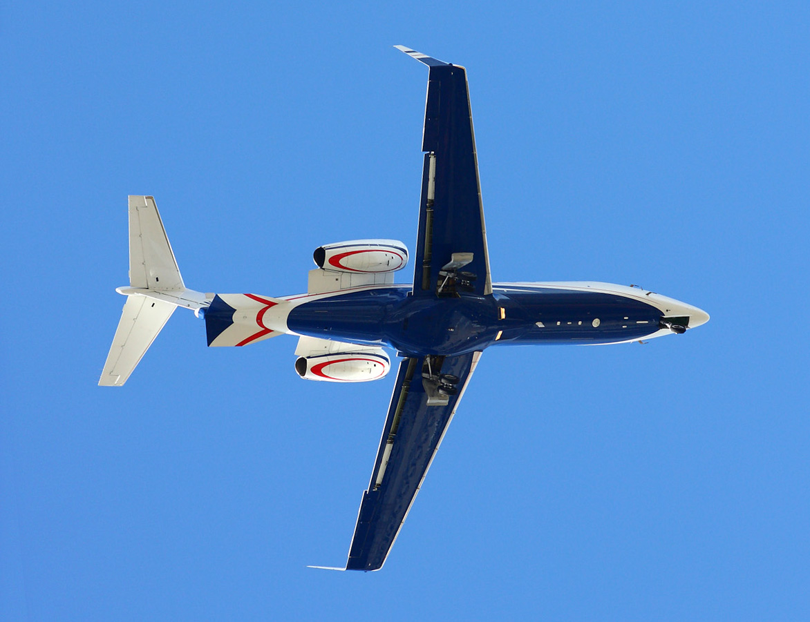 Learjet 40; representative family photograph, exact configuration may differ.