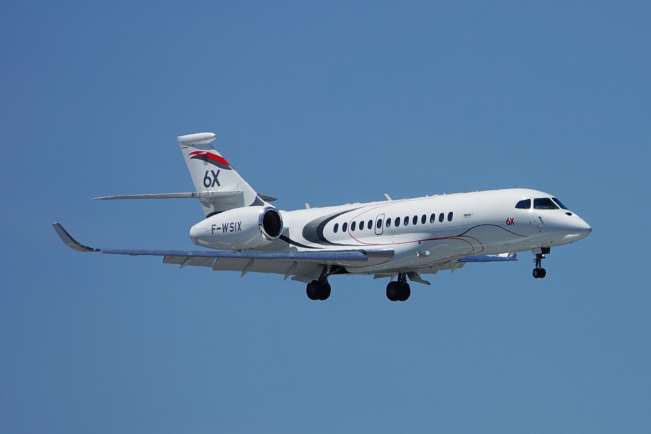 Falcon 6X.